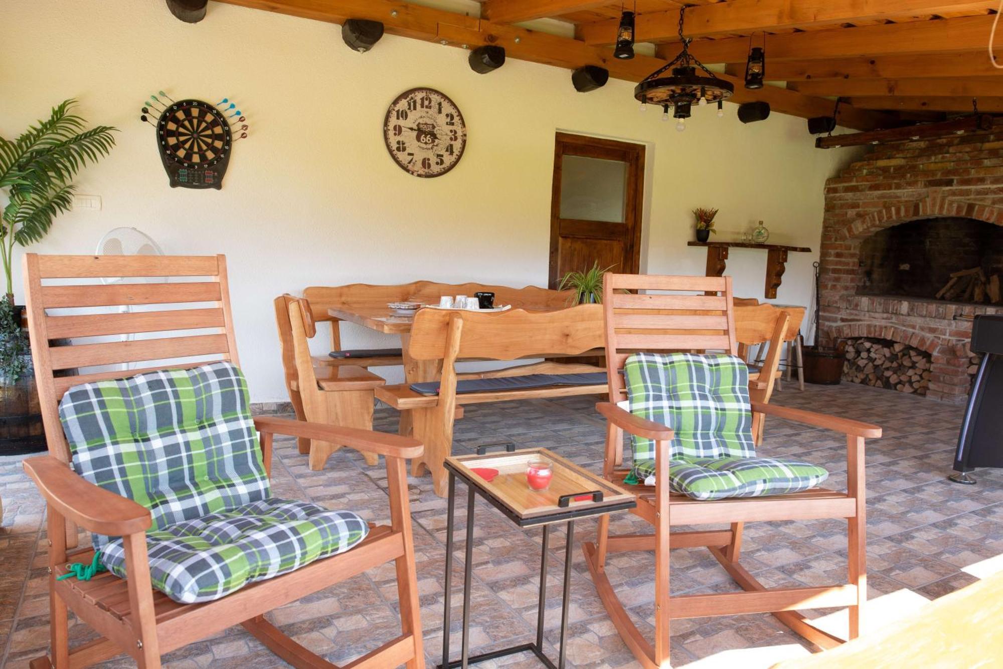 Villa Kuca Za Odmor Boki Gospić Exterior foto